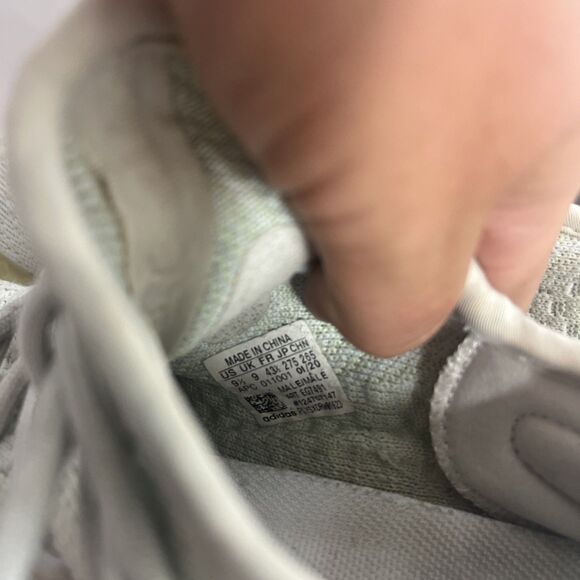 adidas Yeezy Boost 350 V2 Hyperspace Size 9.5 Men’s - Picture 8 of 11